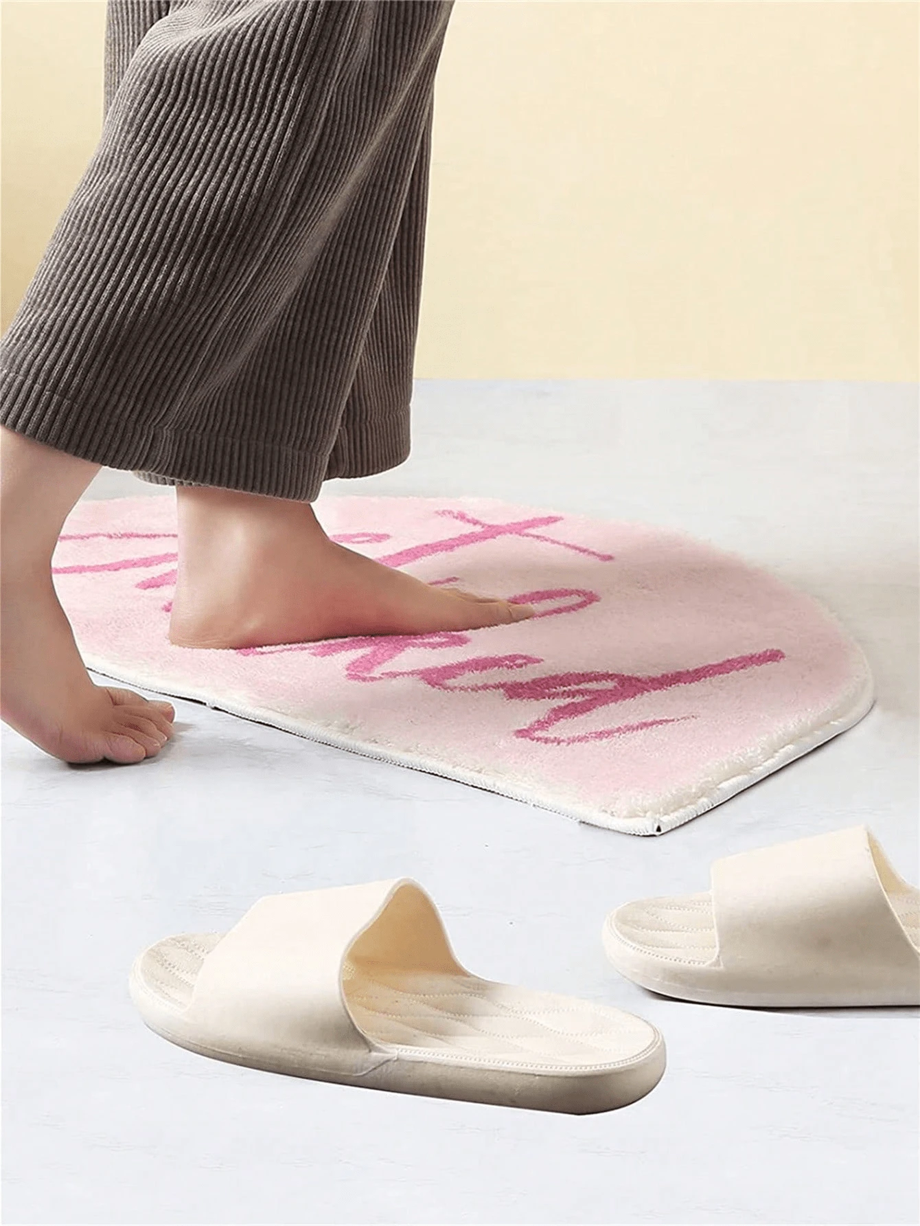 1pc Cartoon Letter Shape Bath Mat, SemiCircular Bathroom Entrance Rug