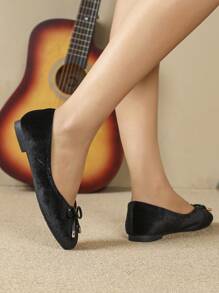 شبشب بالية مريح من الفيلكرو للنساء مع فيونكة أمامية جذابة مناسب للعمل أو الترفيه