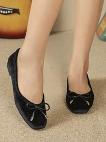 شبشب بالية مريح من الفيلكرو للنساء مع فيونكة أمامية جذابة مناسب للعمل أو الترفيه