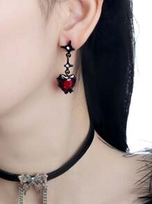 星形吊坠耳环，配以红色心形水晶，朋克风格黑色金属个性女士珠宝，非常适合情人节、派对和约会之夜 - 槍黑色 - 查看 1