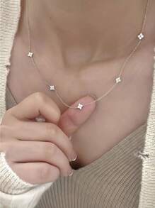 1 件时尚简约纯银手工镶嵌宝石吊坠项链，彰显时尚魅力，珠宝，适合女性日常佩戴、派对佩戴、周年纪念佩戴、婚礼订婚新娘珠宝