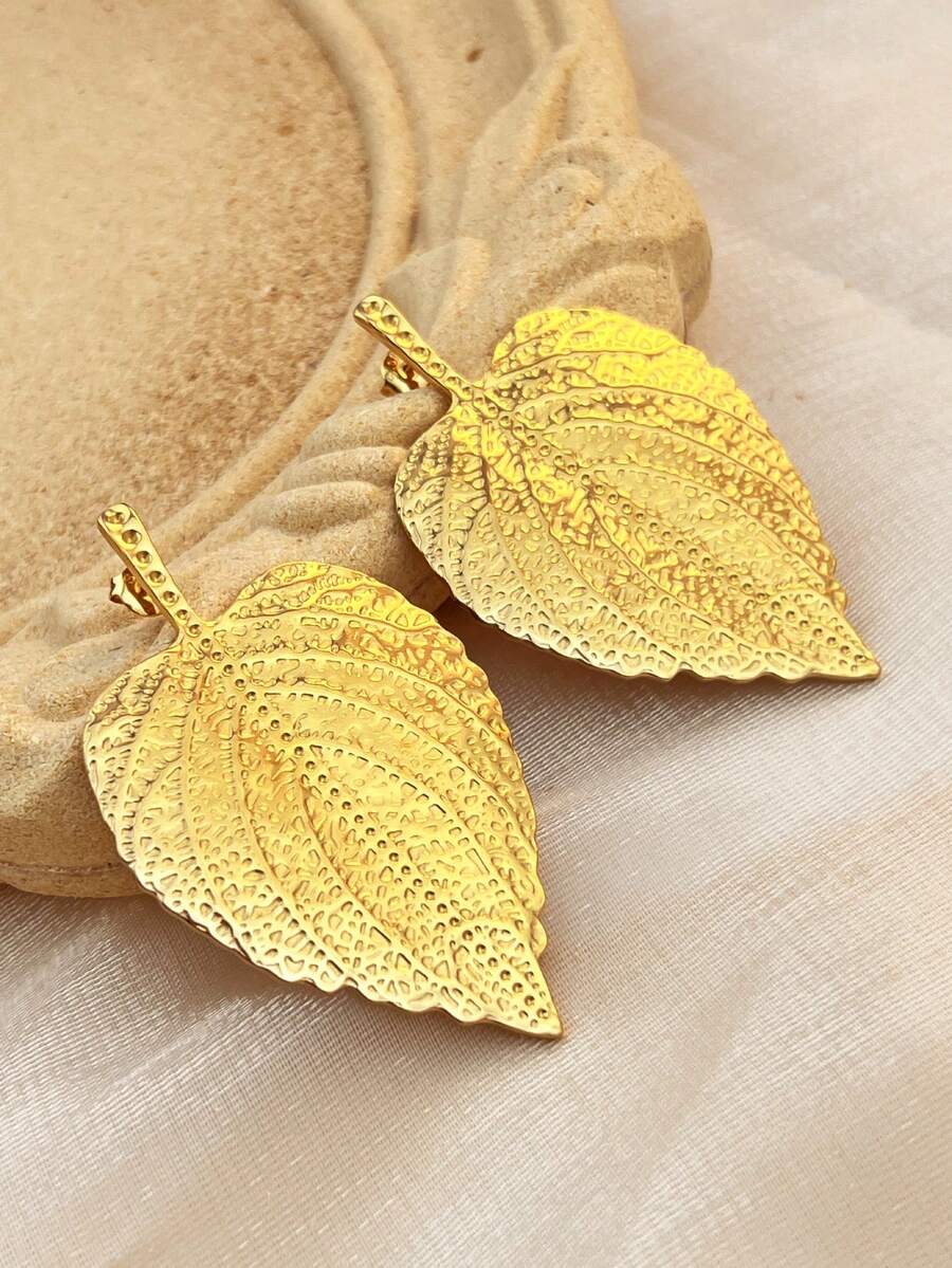 1 Cặp bông tai đinh tán lá phong bằng thép không gỉ mạ vàng 18K, thiết kế đơn giản thời trang, phù hợp với phụ nữ, thanh lịch cho tiệc, vũ hội, trang trí tiệc, phụ kiện trang sức chất lượng cao