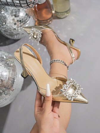 女士尖头水钻装饰露跟高跟鞋，优雅舒适的套脚鞋，适合秋冬季派对、婚礼、正式场合。尺码偏大，金色，猫跟，优雅大方。