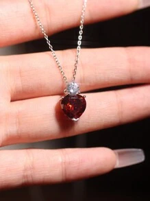 1pc 925 Silver Plated Platinum Zirconia Purple Heart-Shaped Pendant Necklace, Creative Personalized Clavicle Chain, Lightweight Luxury Suitable For Women, For Valentine's Day, Dates, Parties, Daily Wear