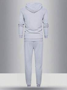 男士薄款连帽衫和运动裤套装，常规版型，个性化印花图案，时尚休闲装，带口袋和抽绳腰带，适合休闲、运动、跑步、户外活动、春秋季