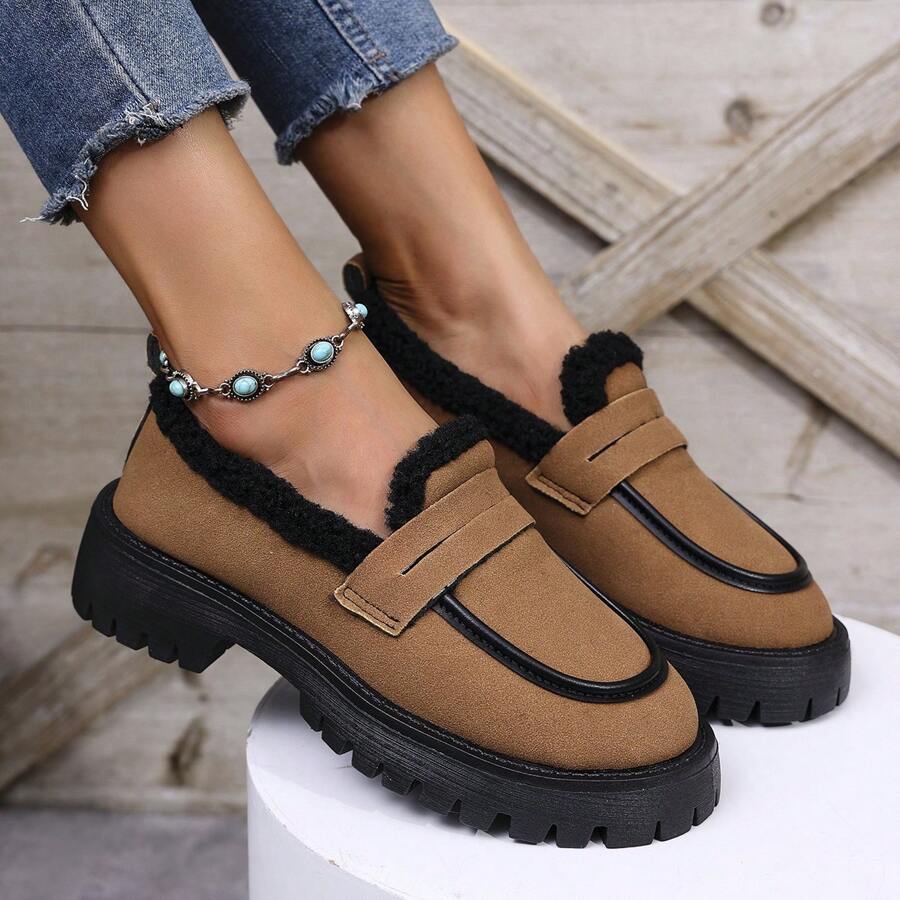 Mocasini cu slip-on din blană pentru femei, pantofi plate din piele în stil britanic, cu căptușeală caldă, talpă groasă, toamna/iarna 2024