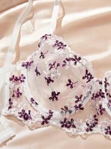 Style Dream 两件套高端女士内衣套装，花卉蕾丝钢圈文胸和配套内裤，浪漫情人节和蜜月之选 - 白色 - 查看 3