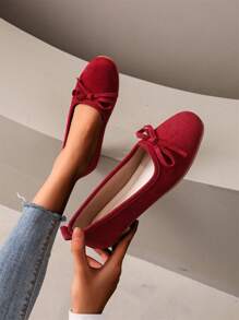 Nuevos lanzamientos Primavera Otoño 2024 Bailarinas rojas con decoración de lazo y bajo empeine para mujer, Talla grande 41-43