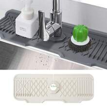 1 szt. Silikonowa mata ochronna na kran - ulepszona konstrukcja nachylenia, łapacz rozprysków z uchwytem na gąbkę do kuchni i łazienki, ochraniacz przed kapaniem wody