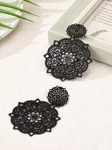 2pcs/Set Of Exaggerated European And American Metal Hollow Flower Pendant Earrings Suitable For Women's Gifts And Versatile Fashion Valentines