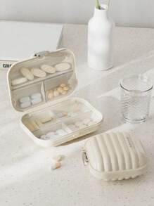 1 件便携式药盒，适用于旅行防潮药丸整理器，可重复使用药盒，适用于男女药品计划器，每日口袋药盒，用于容纳维生素药物和补充剂，家庭旅行必备配件，适用于户外办公室，返校旅行配件，旅行户外装备 - 米色 - 查看 4