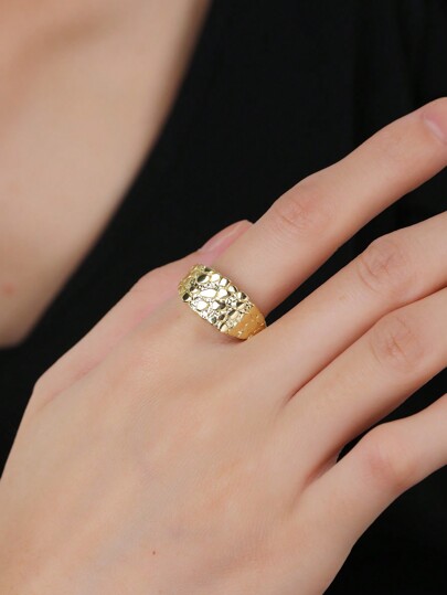 1pc Minimalist Textured Gold Geometric Square Pattern Ring, Unisex, New Release, Suitable For Holiday Wear