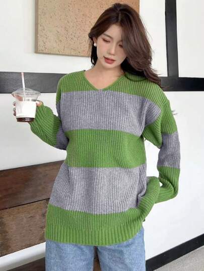 Women's Autumn/Winter Contrast Color V-Neck Drop Shoulder Long Sleeve Casual Sweater