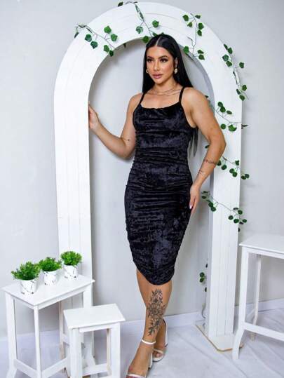 VESTIDO NOITE DE VELUDO MODA FEMININA