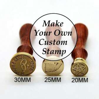 1 st 2 cm/2,5 cm/3 cm personlig enkel stil initialer vaxsigill stämpel - sigill vaxstämpel med trähandtag för hantverk, kuvert, presentinslagning examenspresenter och bröllopsinbjudningar tillbaka till skolan multifunktionell, kompakt, sigill, återanvändbar, strykfri kontrakterad, söt, vintage unik, anpassade självfärgande stämplar personliga, namnstämplar personliga, personliga presenter för kvinnor/män perfekta presenter till honom henne, pojkvän, flickvän, vänner, familj, arbetare för skolan, för företag/arbete/kontor, tillbaka till skolan, skolmaterial, skolmaterial, tillbaka till skolan, skolpresent, för kontoret, för skolan, för klassrummet, för lärarpresenter, för universitetet, för kollegor, för studentrum, för lärare, för pojkar och flickor, för tonåringar, högstadieelever, mellanstadieelever, gymnasieelever, högskoleelever, universitetsstudenter, förstaårsstudenter, andraårsstudenter, årskurs 1, säsongsval, kontors- och skolmaterial, anpassade stämplar