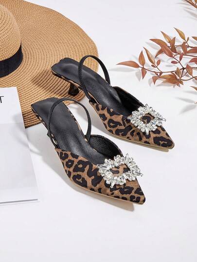 2026新款女士舒适水晶扣尖头高跟鞋（不对称剪裁鞋面）