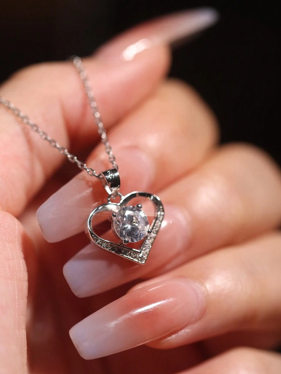 1 件 925 纯银镀铂金方晶锆石心形吊坠项链，简约奢华设计锁骨链，适合女性休闲、节日和约会场合佩戴 - 銀色 - 查看 1