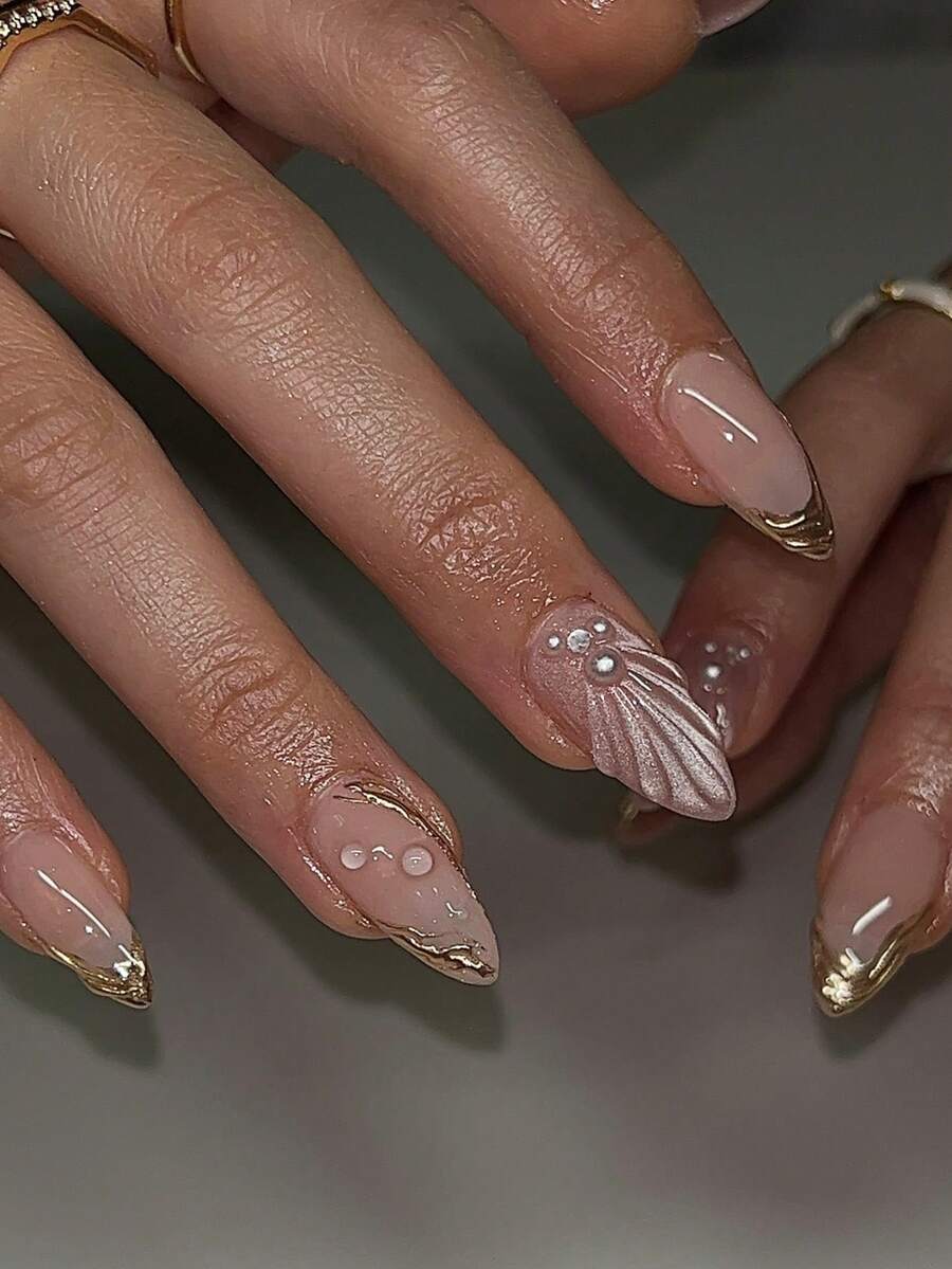 Tăng thêm vẻ thanh lịch của bạn. Bộ 24 miếng dán móng tay hình vỏ sò ba chiều hình quả hạnh nhân dài màu vàng có đính kim cương thích hợp cho các cô gái đi làm hàng ngày. - Nhiều màu - Xem 1