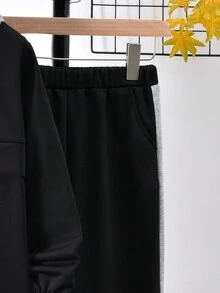 Vihyde Bộ đồ 2 món cho bé trai tuổi teen: áo khoác có mũ kéo khóa và quần jogger phối màu tương phản. - màu đen - Xem 5