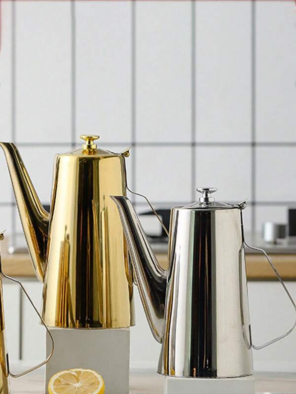 1pc Thick Stainless Steel Cold Water Pitcher With Flat Lid, Hotel/Tea Pot, Long Spout, Large Capacity Juice Carafe