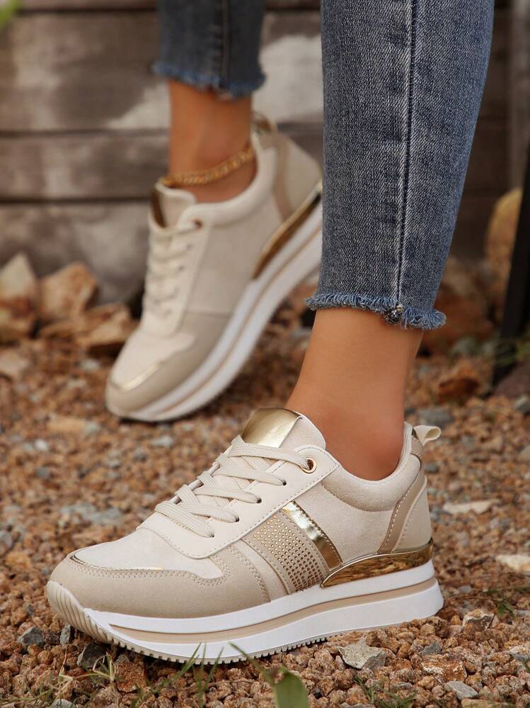 Zapatillas de plataforma con antideslizante y cómodo slip-on para mujer con estilo de moda de otoño/invierno, con diseño de cristales, zapatos casuales ligeros de cuña con bloques de color, de tela de malla de PU transpirable con diseño de cristales, zapatos de paseo sencillos para verano - Caqui - Añade 4