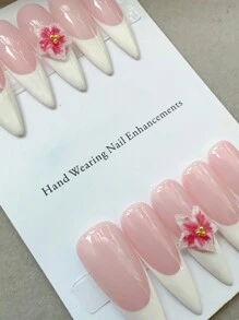 10 件手工制作的法式花卉尖头假指甲 - 杏仁形状，3D 花卉和水晶装饰，粉色/裸色闪光效果，新款欧美中长尖头风格，艺术美甲，优雅的度假氛围，精致的 3D 花卉迷人，适合女士和女孩日常和派对穿着，优质按压式指甲长指甲用品指甲 - 白色 - 查看 6