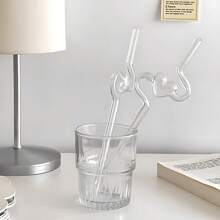 2 件可重复使用的创意玻璃吸管，带有可爱的心形设计，透明且富有艺术感，适用于牛奶和果汁饮料