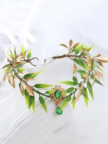 Couronne florale artisanale inspirée de Halloween/la forêt féerique avec des feuilles et des branches