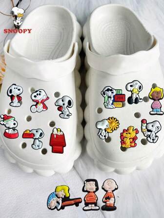 Peanuts 15 pezzi Charm per scarpe ufficialmente concessi in licenza con i Peanuts, accessori decorativi alla moda con il personaggio Marcie, regali di cartoni animati per compleanni, amici, famiglia, Natale e scuola