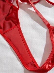 2 件套女士高级内衣套装 - 心形镂空聚拢文胸和内裤，适合情人节和蜜月浪漫