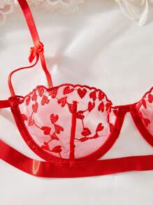 Nuevo conjunto de lencería sexy para mujer, sujetador rojo, sujetador acolchado con bordado de corazón de malla y tanga, 2 piezas de ropa interior romántica para pareja, dormitorio, San Valentín, sujetador ultrafino