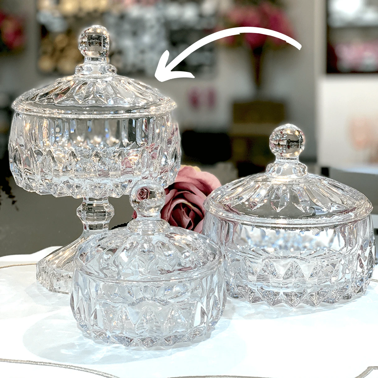 Lead Crystal Decorative Bomboniere Pot With Stand 14x23cm - 無色 - 查看 1