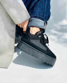 Tenis peluche, tenis plataforma, bota forrada peluche suave para mujeres, elegantes, únicos y diferentes, suela antiderrapante. - Negro - Ver 2