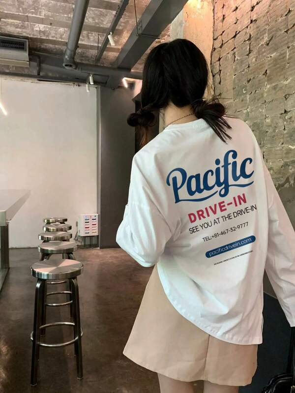 Camiseta Feminina Casual de Manga Longa Solta com Estampa de Letra em Gola Redonda, Outono/Inverno