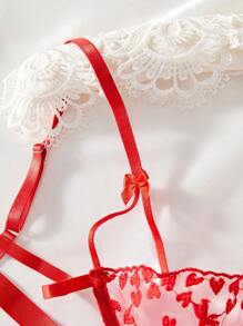 Nuevo conjunto de lencería sexy para mujer, sujetador rojo, sujetador acolchado con bordado de corazón de malla y tanga, 2 piezas de ropa interior romántica para pareja, dormitorio, San Valentín, sujetador ultrafino