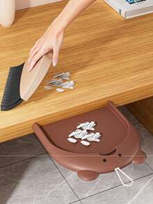 Bộ chổi mini để bàn dành cho học sinh dùng để vệ sinh bàn học với bụi, lông mềm, chổi gia dụng, bệ cửa sổ và xẻng rác - Nhiều màu - Xem 2