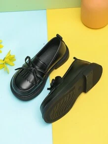 1 Pair Kids Girls' Classic Korean Slip-On Loafers, Fringed Bowknot Patent Leather Breathable Odor-Resistant British Style Dress Shoes For School, Stage Performances, Fashion, Comfort, Anti-Slip Durable Soles