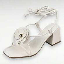 Women's Thick Heel Sandal With Thin Strap And Flower - trắng - Xem 2
