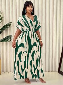 Vestido de manga corta con cuello en V, estampado total y envolvente cruzado en talla grande (Patrón floral aleatorio) para verano