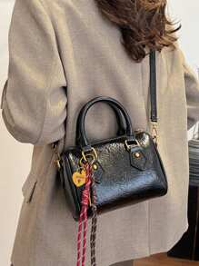 优质精致日常休闲简约纯色斜挎包，精美多功能上班通勤外出约会女士单肩包，秋冬流行设计感钥匙吊坠女士手提包 - 黑色 - 查看 4