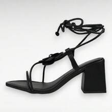 Women's Thick Heel Sandal With Thin Strap And Flower - màu đen - Xem 3
