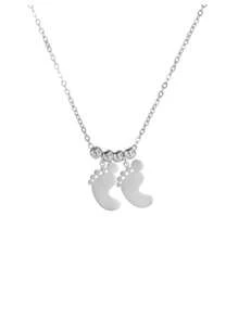 Collier personnalisé avec prénom. Collier pendentif personnalisé avec gravure de pieds de bébé. Pendentif en acier inoxydable pour famille, garçons, filles, enfants. Bijou personnalisable avec 1 à 5 prénoms. Cadeau d'anniversaire, cadeau de Noël
