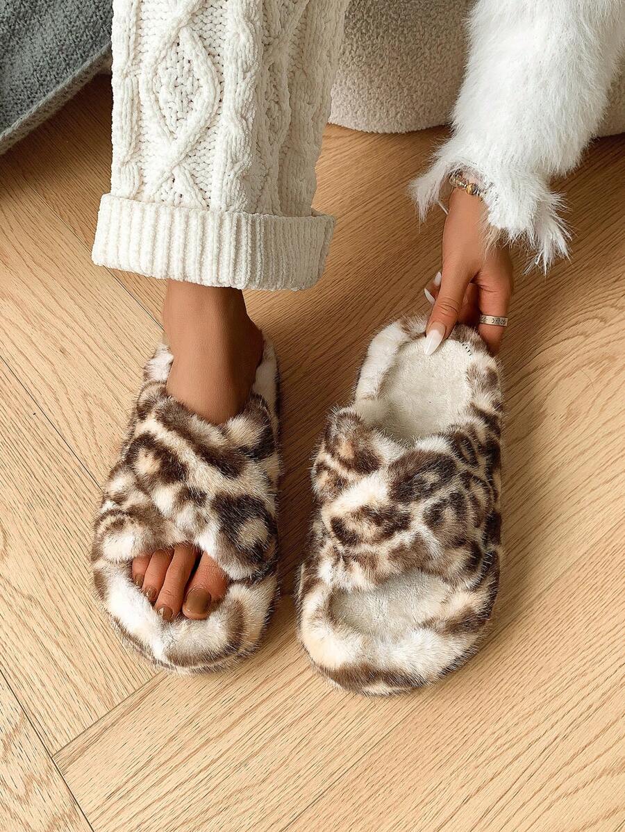 Women's Leopard Print Plush Slippers, Soft Sole, Closed Toe, Warm House Slippers, Outdoor Fashion Fur Slide Slippers, Wide Strap, Soft & Skin-Friendly Faux Fur Leopard Pattern Sandals - Leopard Beige - View 1