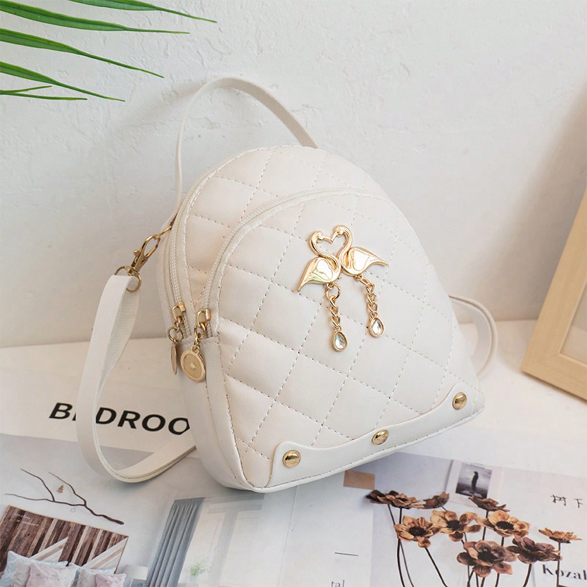A Mini Quilted Backpack, A Mini Swan Hardware Decoration Small School Bag, Very Suitable For Travel, Shopping. School Bag,S Bag,S Backpack,Mini Backpack,Bag School,School Backpack, Bag,School Bag S, Bag For School College, Preppy Backpack For School ,University Bag