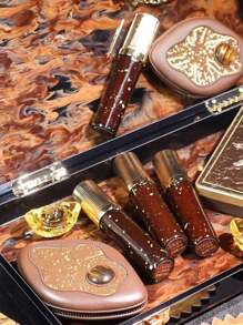 GIRLCULT Unreal J809 Weirdo Long-Lasting High-Gloss Shiny Liquid Lip Gloss, High Color Payoff, Instantly Creates Shimmering Makeup, Shiny Metallic Deep Red, Party Essential, Lightweight Formula, Moisturizing, 3.5ml (0.12 Fl Oz), Gift Included - J809 Weirdo - 查看 10