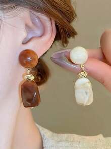 1 对大理石纹理树脂石复古别致耳环，简约设计，女士时尚珠宝 - 不規則形狀 - 查看 10