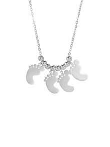 Collier personnalisé avec prénom. Collier pendentif personnalisé avec gravure de pieds de bébé. Pendentif en acier inoxydable pour famille, garçons, filles, enfants. Bijou personnalisable avec 1 à 5 prénoms. Cadeau d'anniversaire, cadeau de Noël