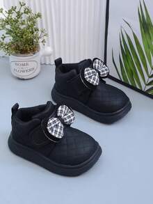 1 Đôi bốt đế mềm chống trượt bền chắc thời trang thường ngày cho bé, thích hợp cho các buổi họp mặt gia đình, hoạt động ngoài trời, với chất liệu mềm mại và đế dày - màu đen - Xem 4