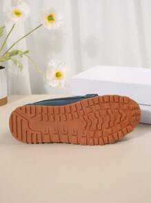 2025 New Casual Slip-On Loafers, Soft-Sole Comfortable Non-Slip Plus Size Women Shoes, Fashion Decorated Buckle Versatile Lady Flats