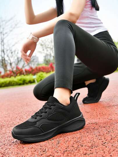 女士厚底防滑运动鞋增高黑色厚底运动鞋网眼透气休闲鞋